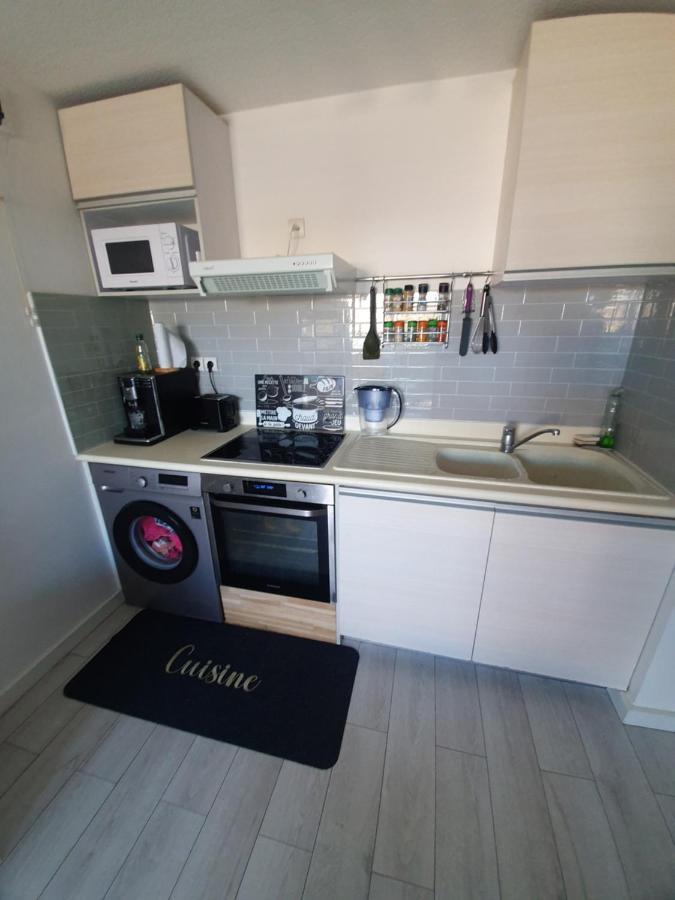 Appartement Cosy Proche De L'Aeroport T R A N S F E R T Sur Demande Saint-Denis Eksteriør bilde